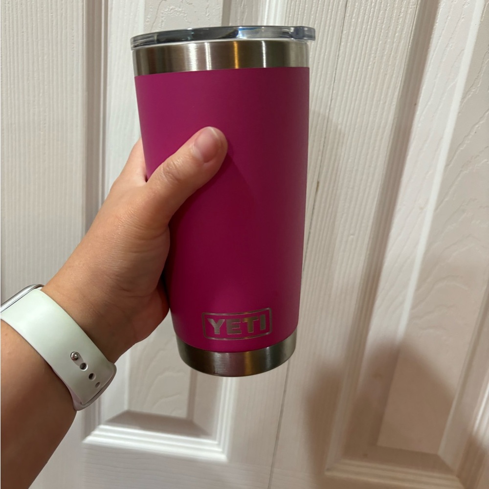 30 oz magenta yeti cup